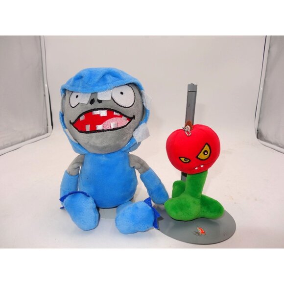 Plants Vs Zombies Blue Buckethead Zombie & Angry Red Apple Plush Set - Picture 4 of 8